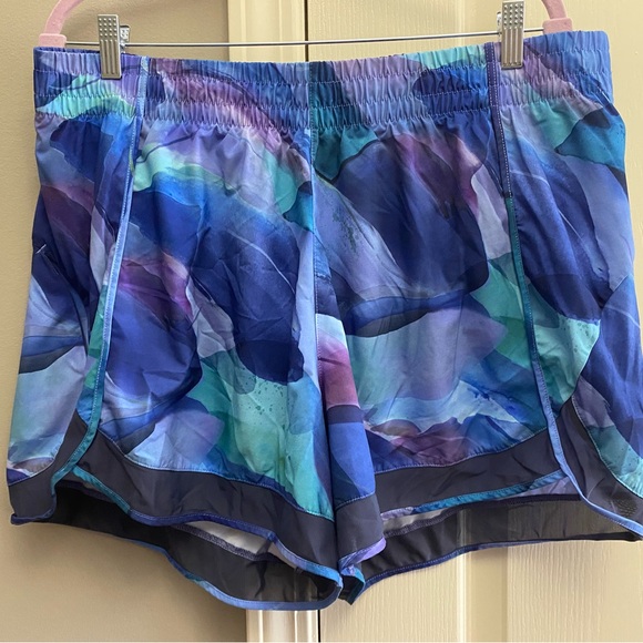 Athleta Mesh Racer 4” Watercolor print shorts - Picture 1 of 5